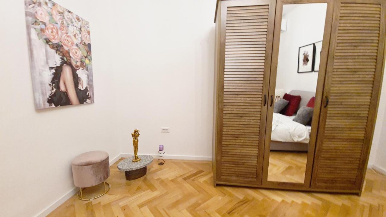 Spacious 5* Luxury In Historic Center Free Parking Cluj-Napoca Eksteriør bilde