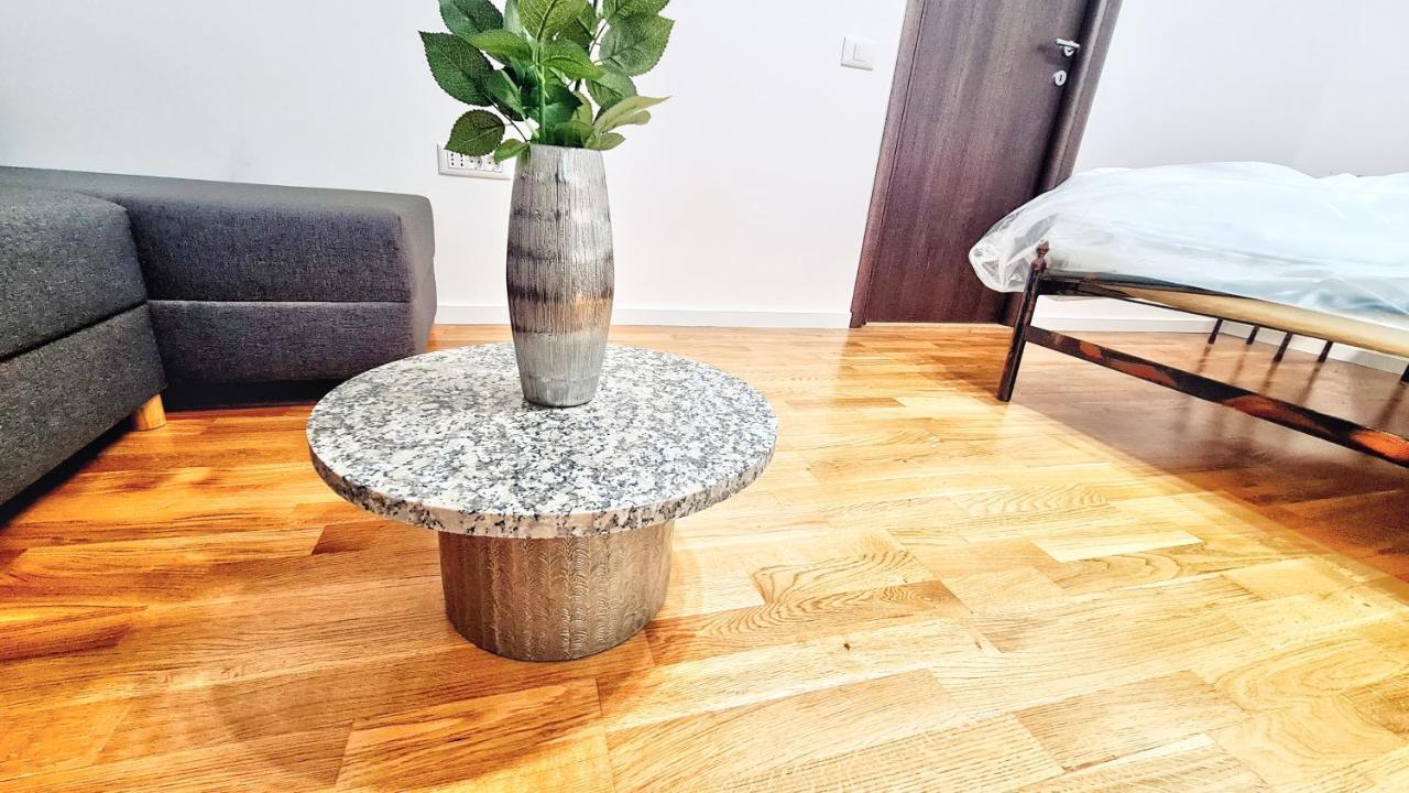 Spacious 5* Luxury In Historic Center Free Parking Cluj-Napoca Eksteriør bilde